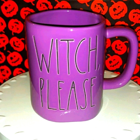 S O L D🎃 - Picture 1 of 2